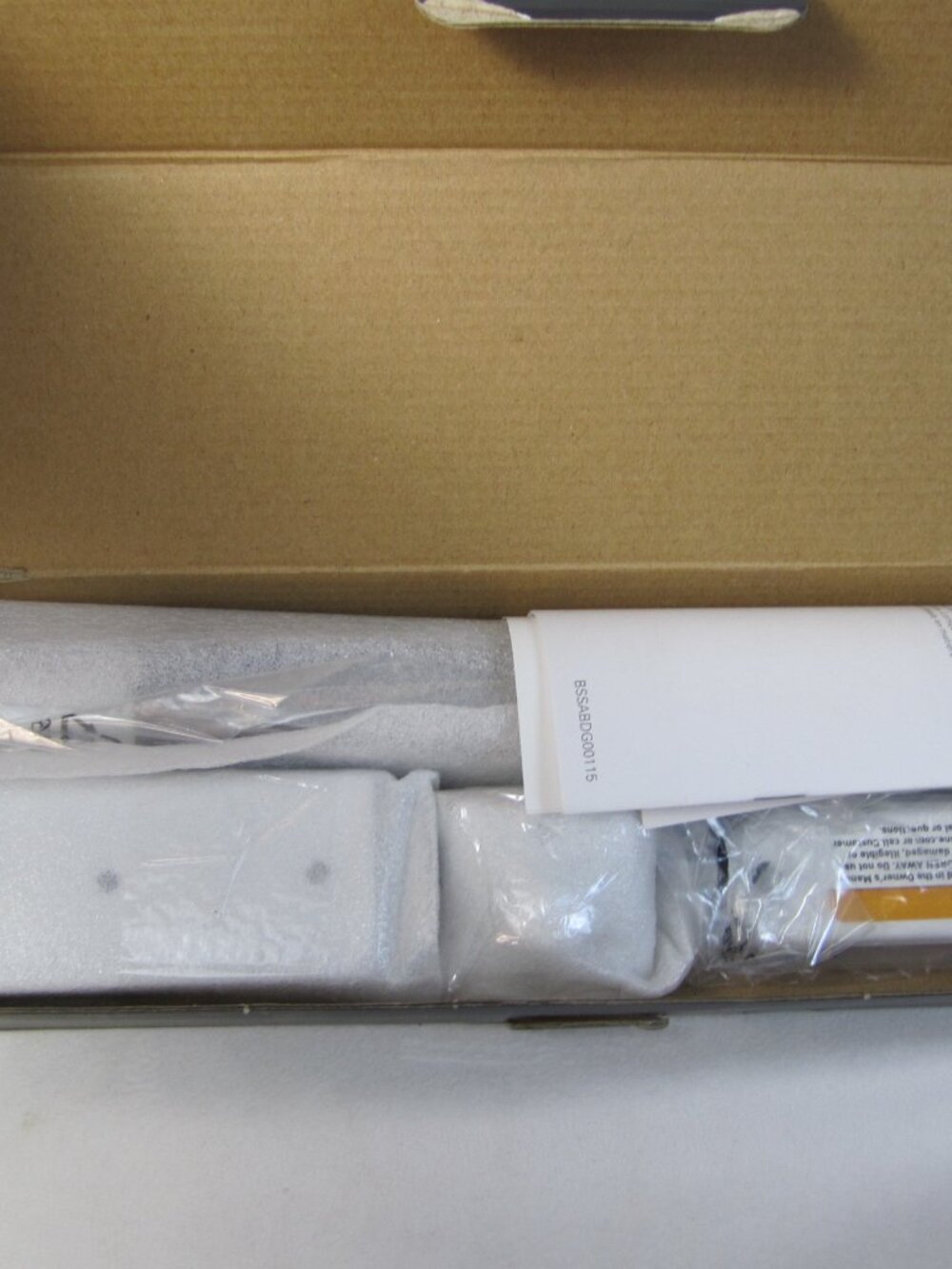 Perfect Pullup Adjustable Easy Install Door Mounting Pull Up Bar -New(Open  Box) - Picture 6 of 10